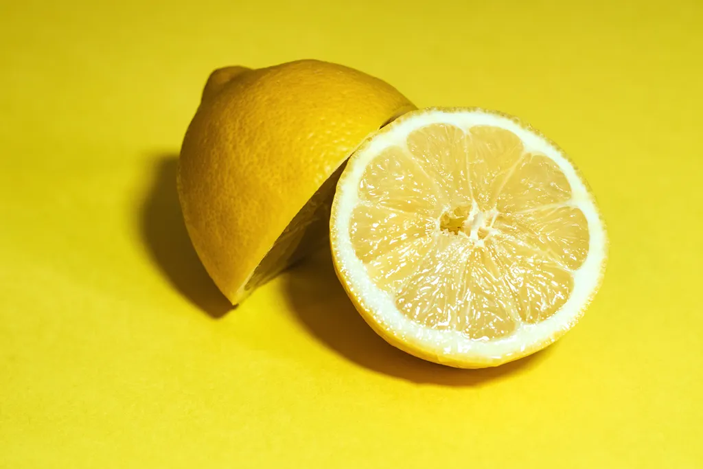 lemon sebagai bahan alami pengganti garam